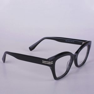 Marcuso 1532 C01