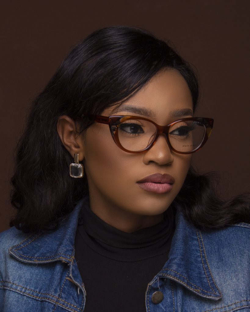 3 Easy Tricks to Finding Reading Glasses That Look Fabulous!